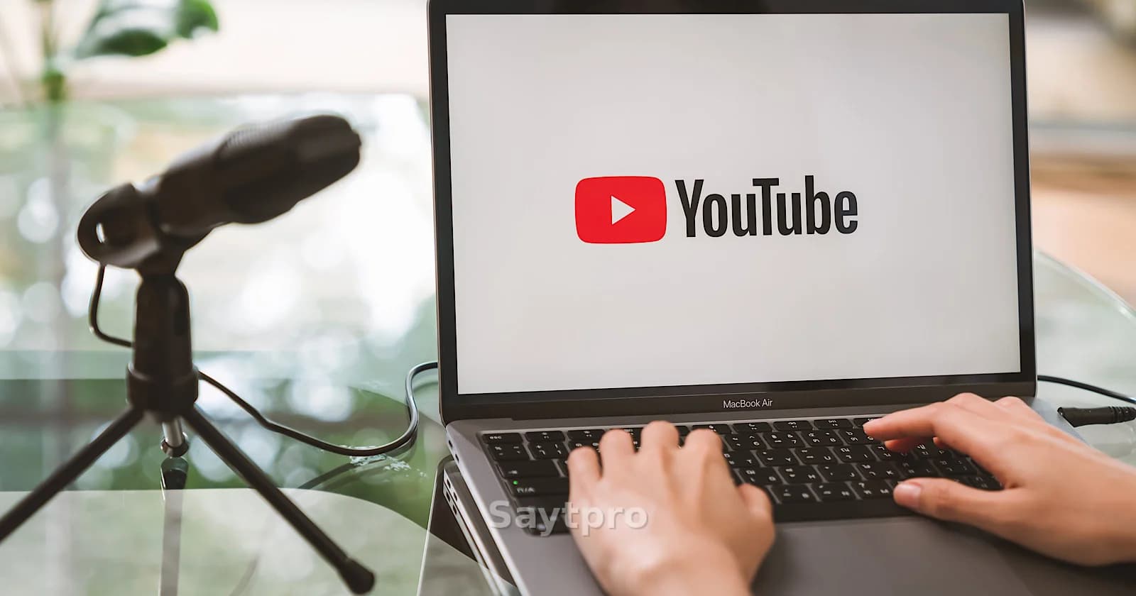 YouTube Spotify-i Ötdü: Podkast Bazarında Dəyişiklik