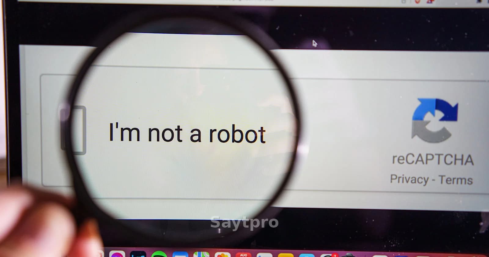 "Bot musunuz" ekranı səhifələri Google-dan silə bilər